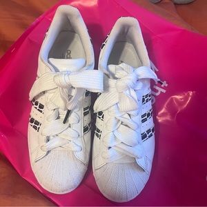 Adidas White Superstar Shoe